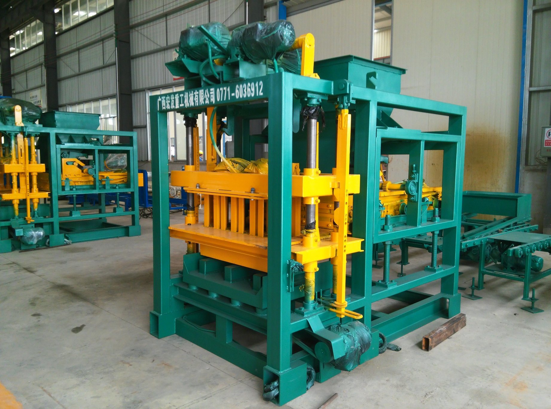 4000 Blocks Daily, Electric Manual Brick Block Making Machine