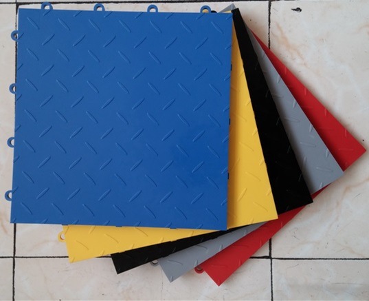 Plain Interlocking Plastic Mats Garage Floor, Durable Garage PVC Flooring