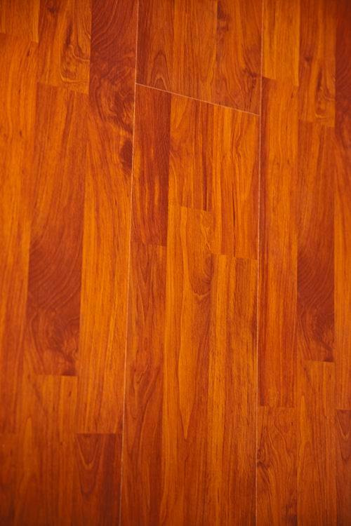 Superior Heat Resistant Wooden Flooring (8mm)