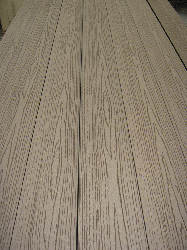 2013 Cheap and Popular 140X25mm WPC Decking Floor