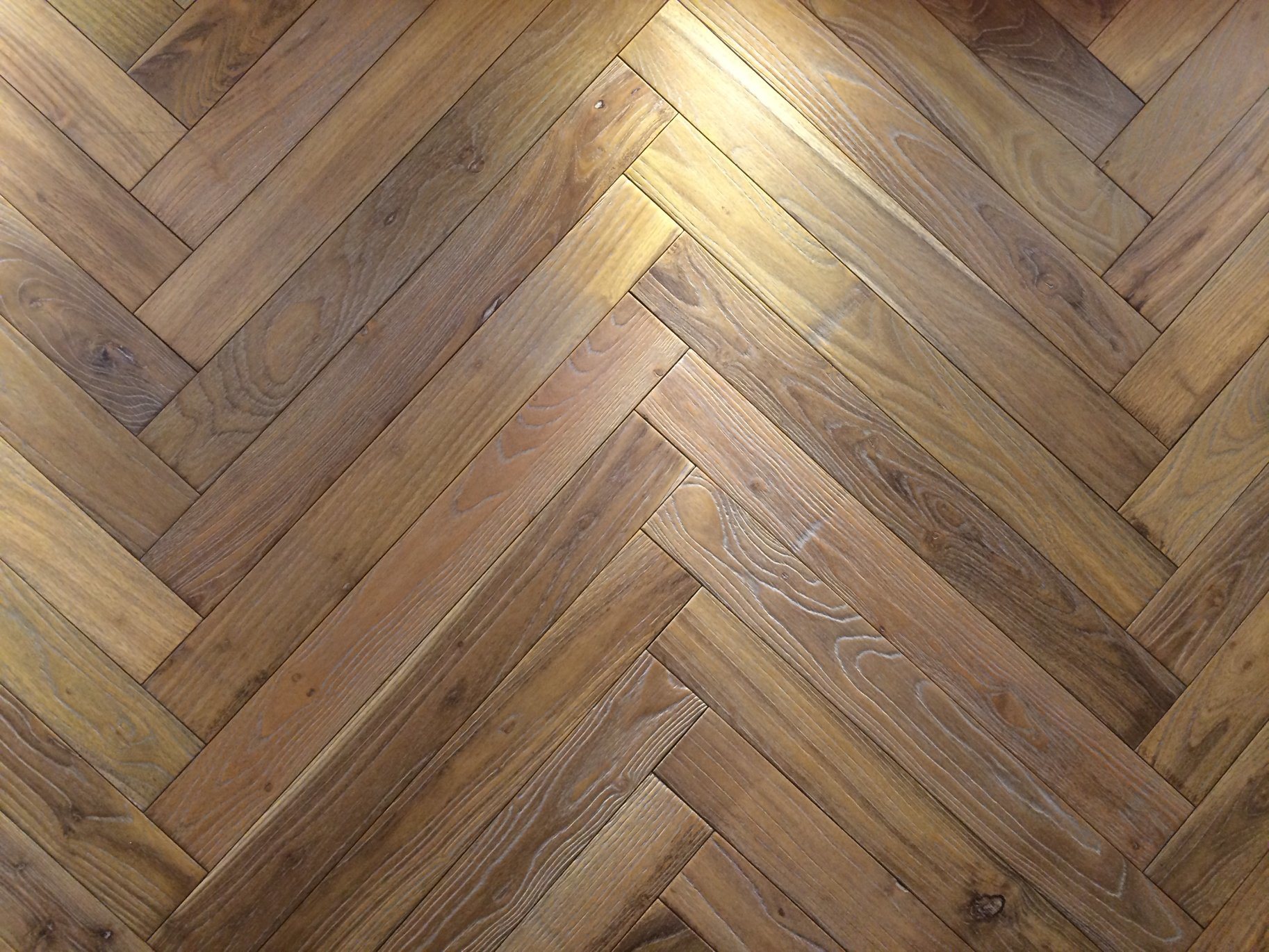 Mongolian Teak Herringbone Hardwood Flooring From Guangzhou Supplier