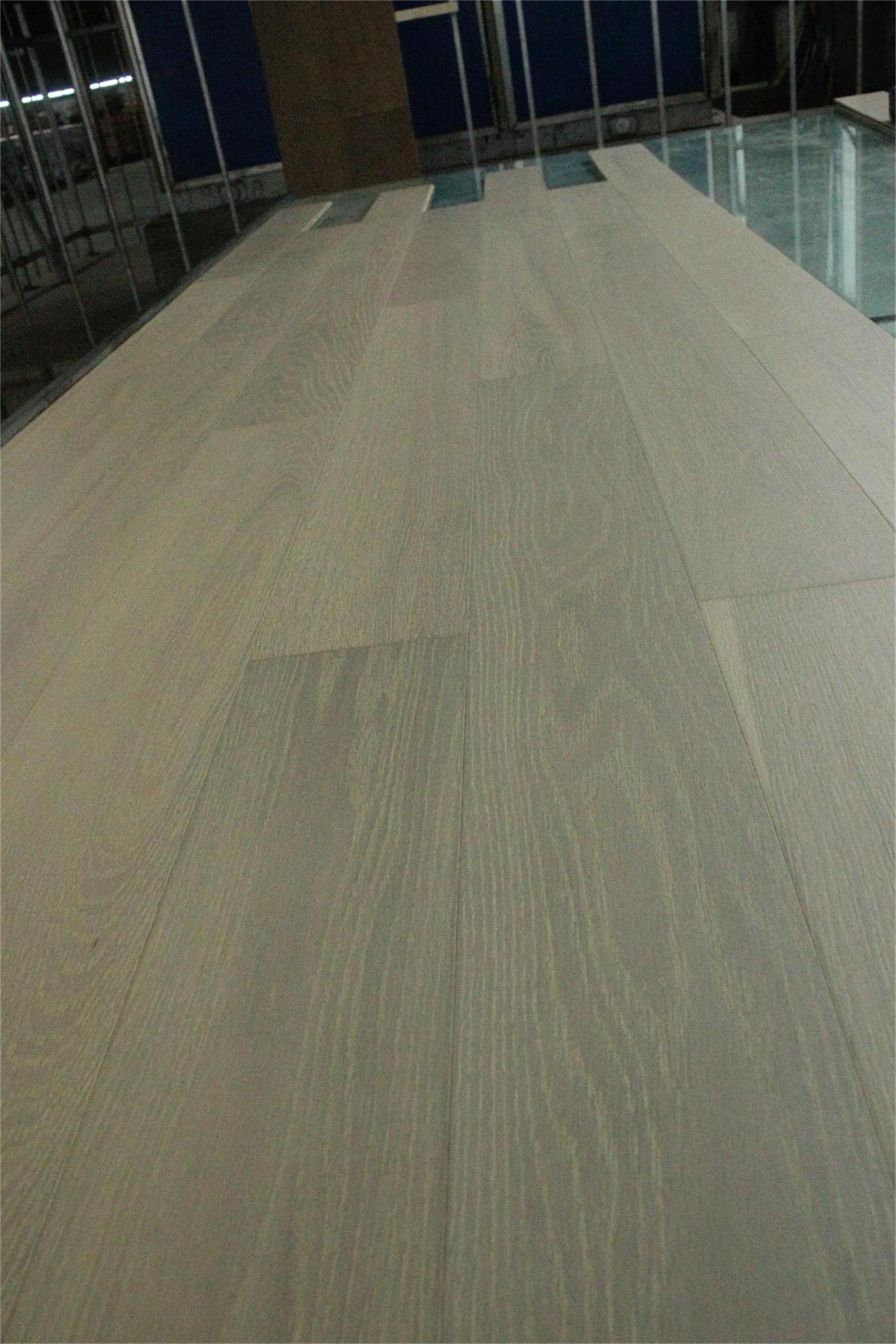 White Washed Lacquered Ab Grade Oak Timber Engineered Flooring