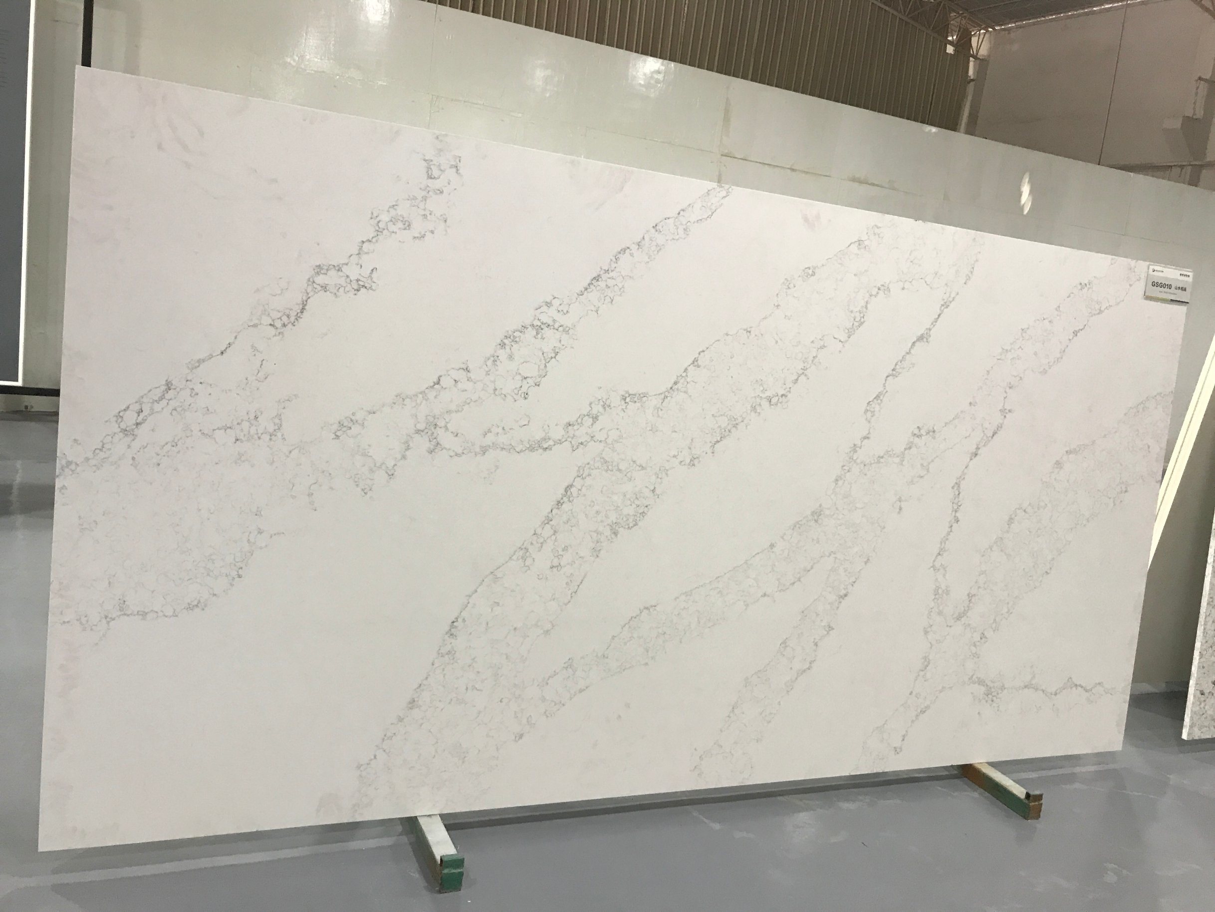 Calcatta and Carrara Quartz Stone for Kitchen Quartz Countertop