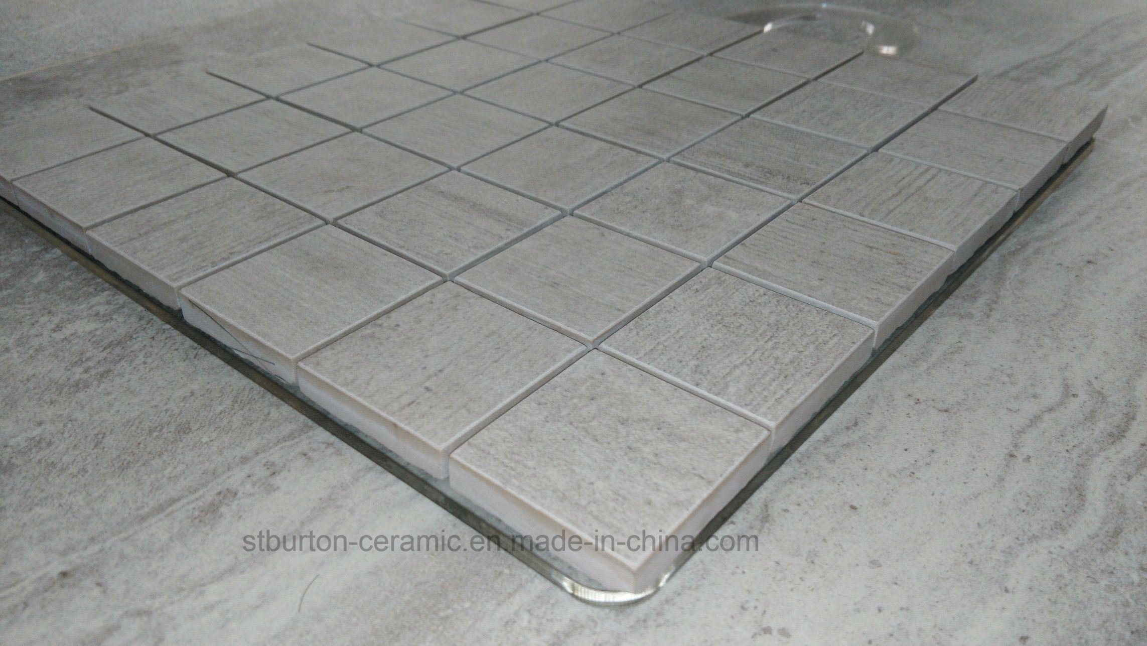 Building Material Matt Rustic Porcelain Floor Tile Grey Color Ceramic Flooring Tile 300X300mm