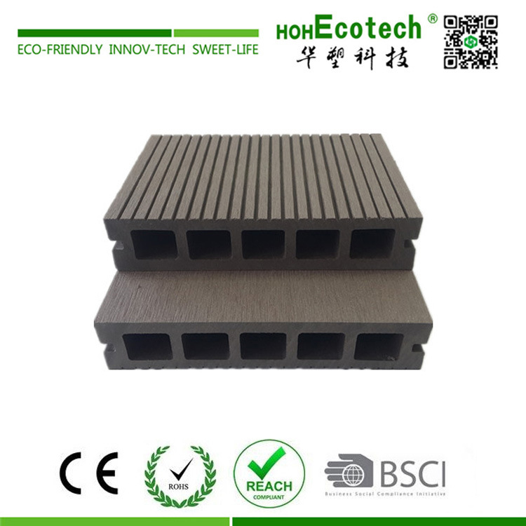 Extruded Plastic Composite Decking WPC Floor in China