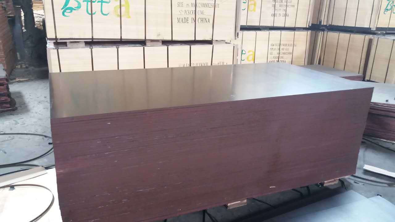 12mm-Thick Brown Poplar Core Film Faced Plywood