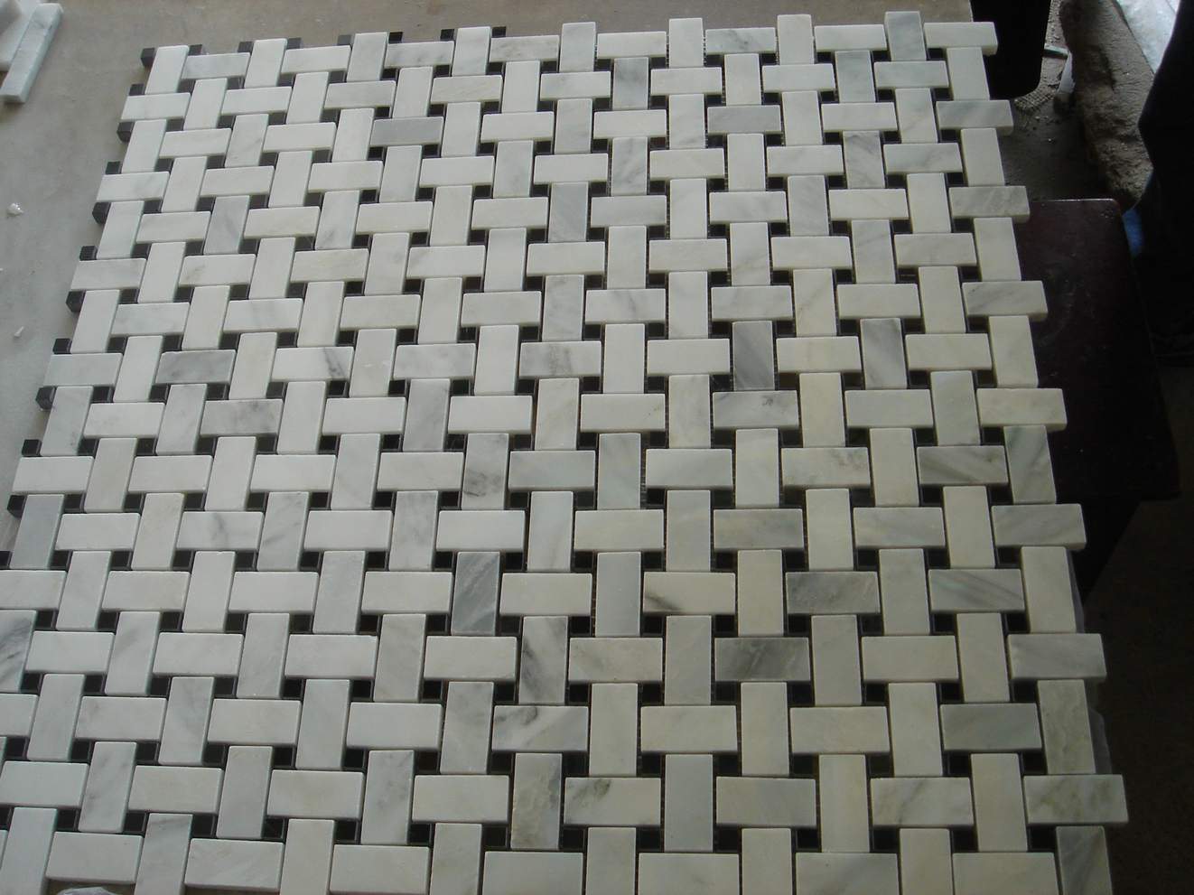 White Marble Mosaic for Bathroom Tile