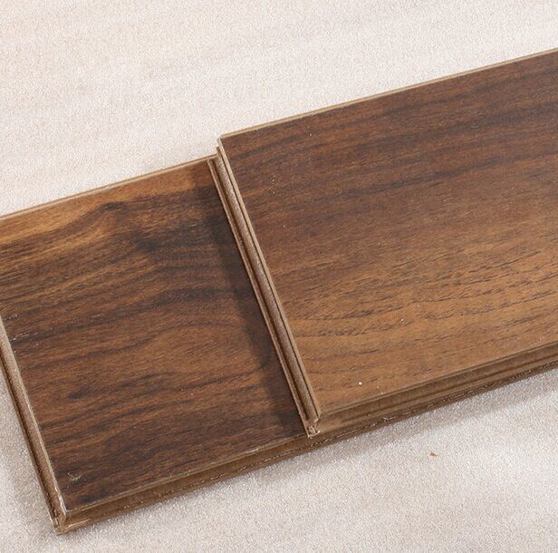 Popular Laminate/Laminated Flooring with HDF Core Material