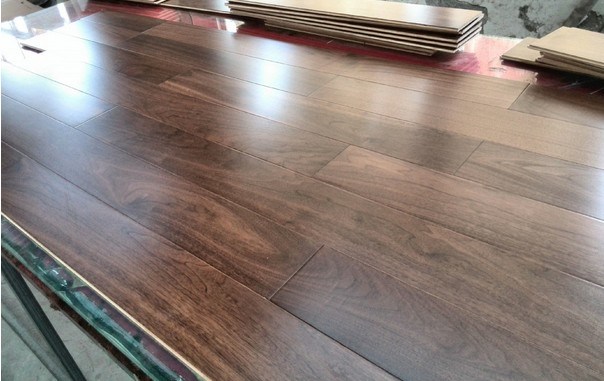 Under Heating Use American Walnut Engineered Wood Flooring